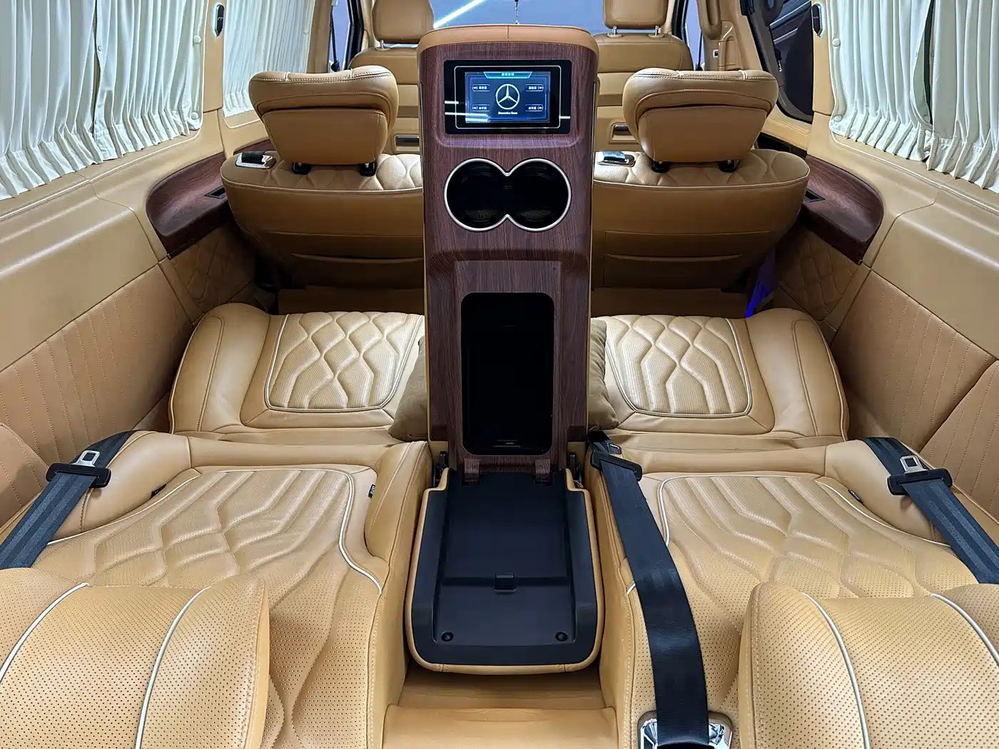 Mercedes-Benz Vito 2020 2.0T Elite Edition (7-seater) фото 20