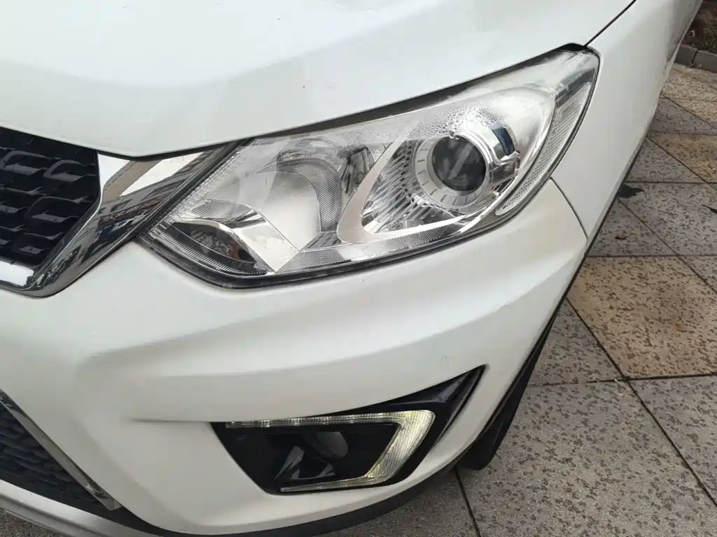 Фото 24 - BAIC Senova X35