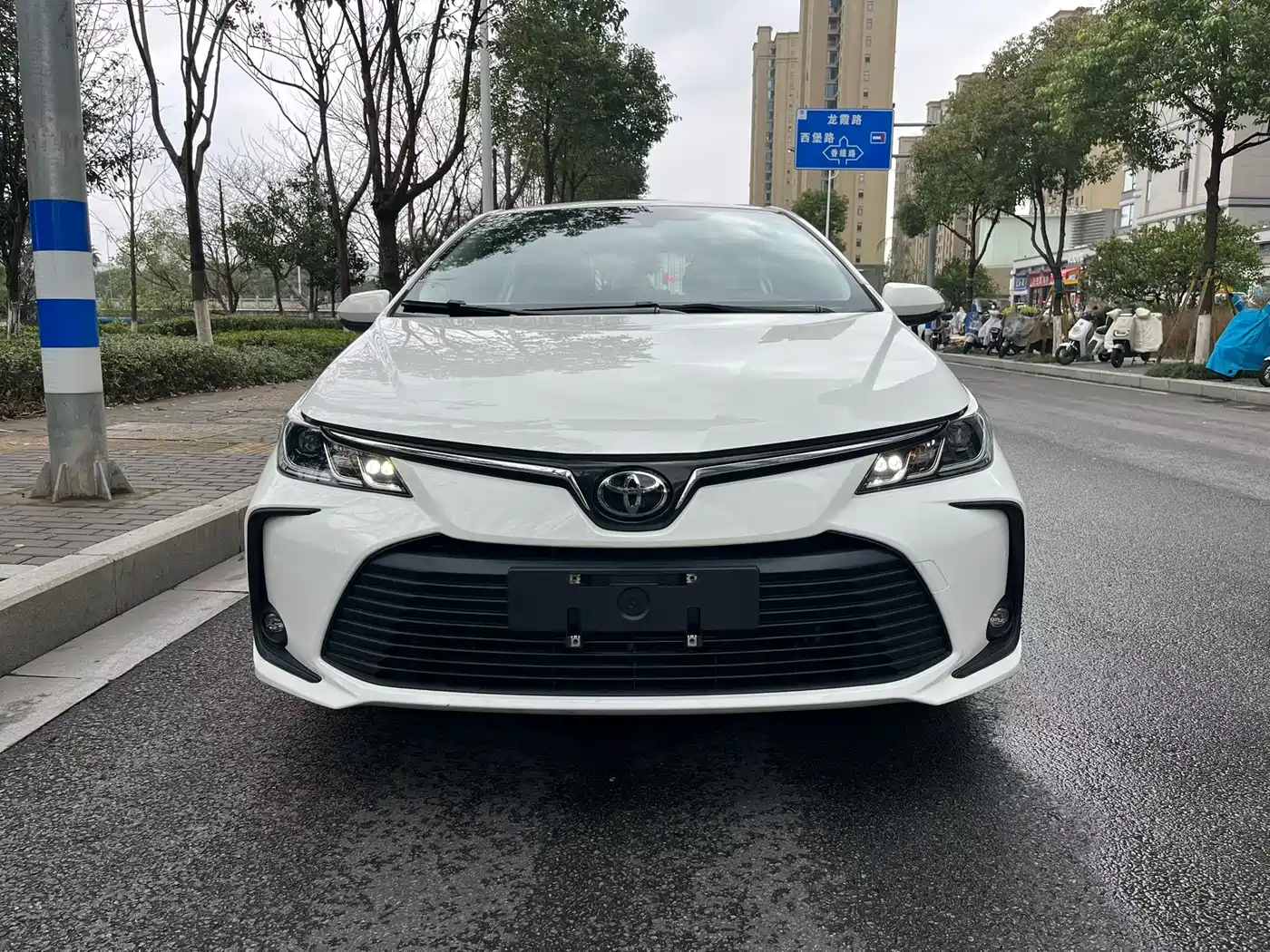 Toyota Corolla 2023 1.2T Pioneer Edition фото 2