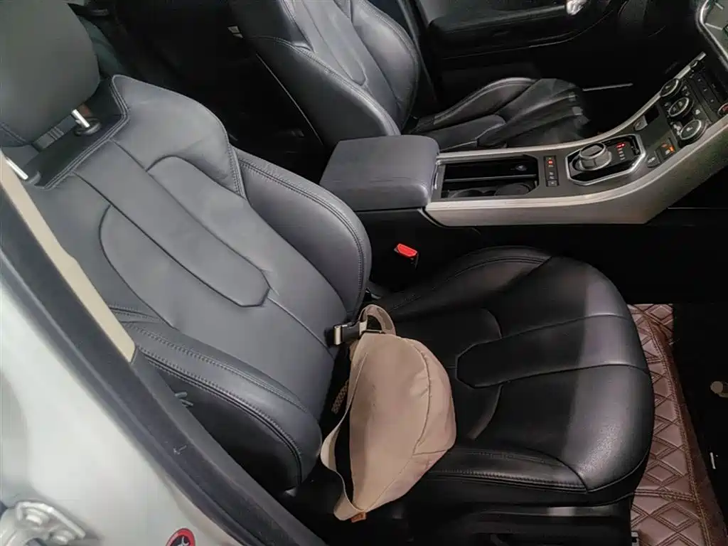 Land Rover Range Rover Evoque 2015 2.0T 5-Door Intelligent Edition фото 25
