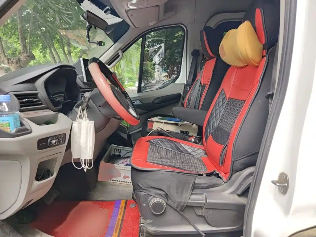 SAIC Maxus Xintu V90 2021 2020 2.0T AMT YunJie Edition FWD Single Rear Tire Short Wheelbase Medium Roof 6-seater