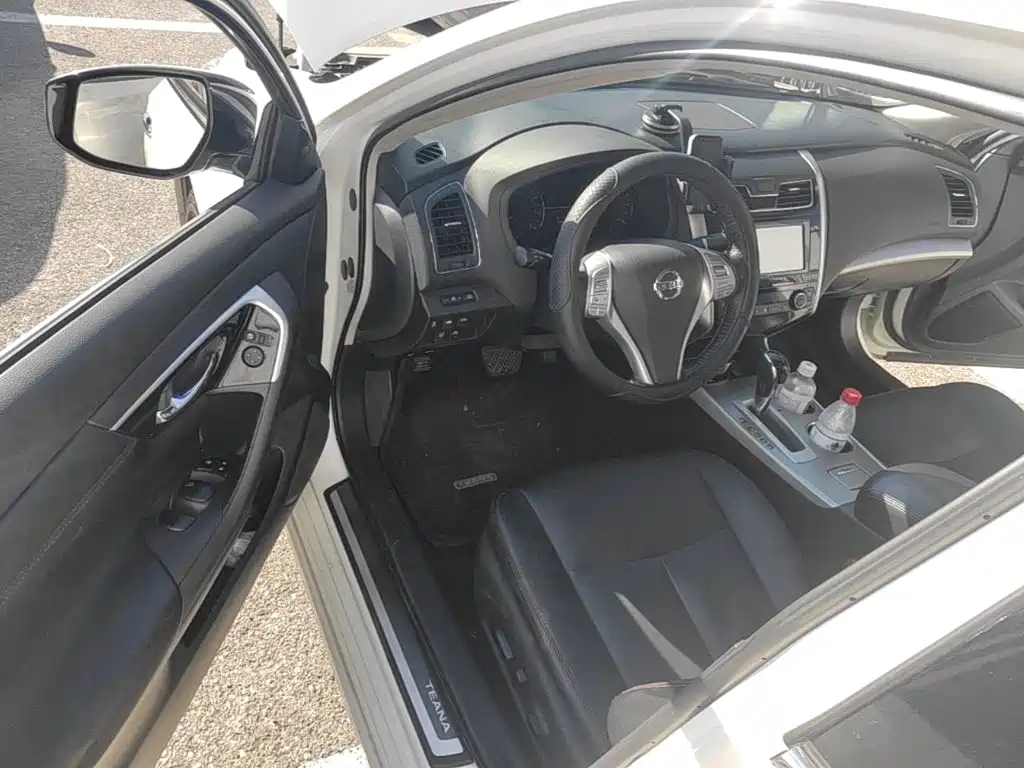 Фото 21 - Nissan Teana
