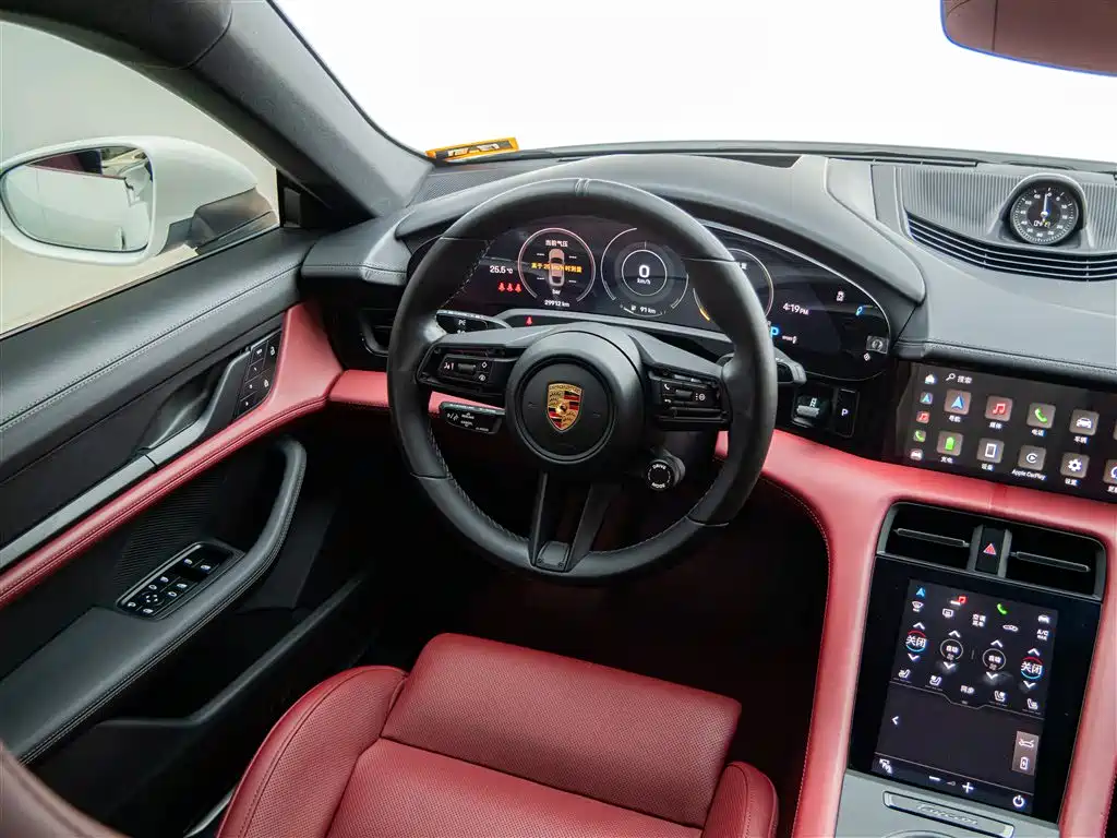 Porsche Taycan 2022 Facelift Taycan фото 23