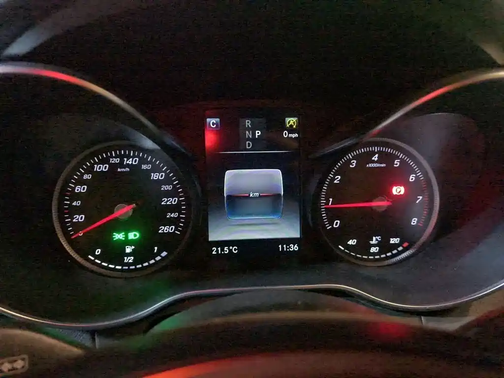 Mercedes-Benz GLC 2016 GLC 300 4MATIC Dynamic фото 4