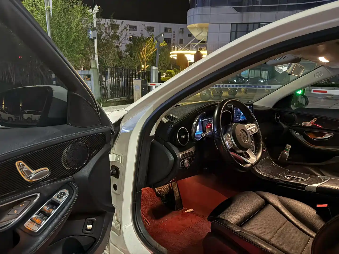 Фото 4 - Mercedes-Benz C-Class
