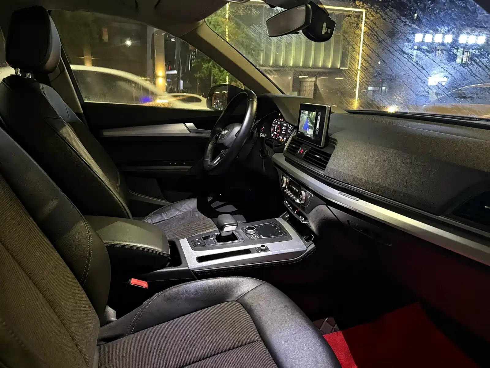 Photo 4 - Audi Q5L