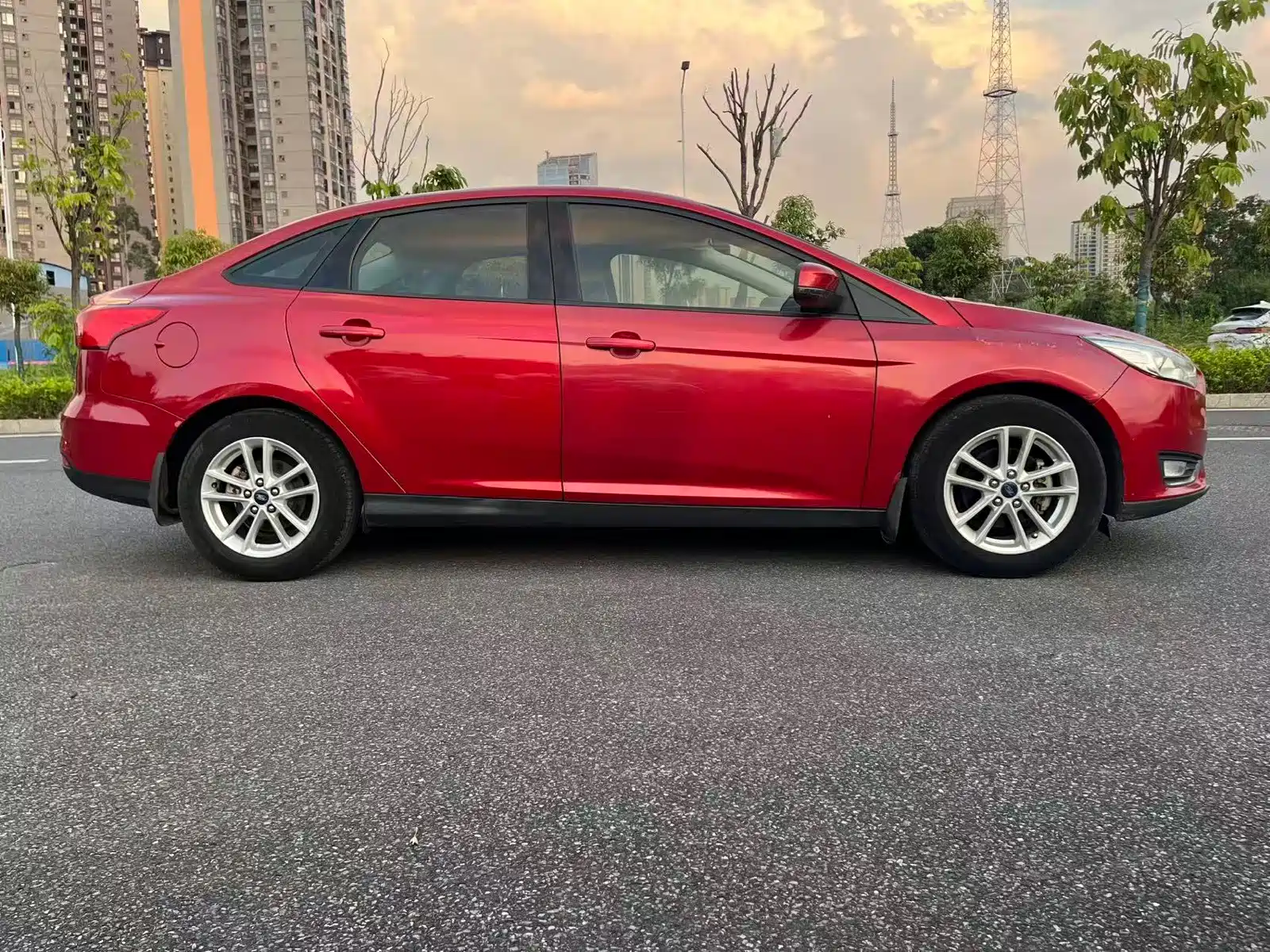 Фото 4 - Ford Focus