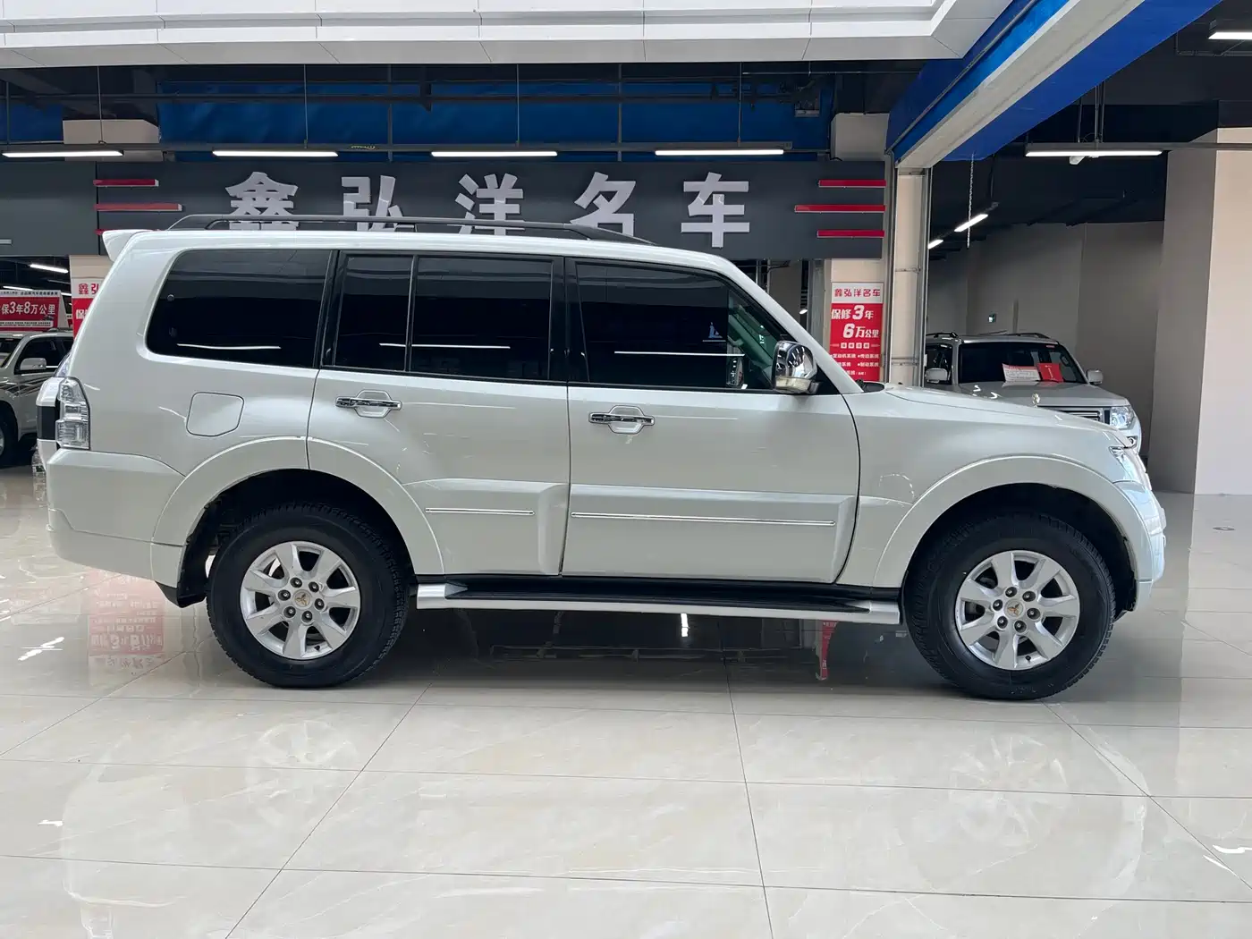 Mitsubishi Pajero (Import) 2019 3.0L Auto Standard Version фото 4