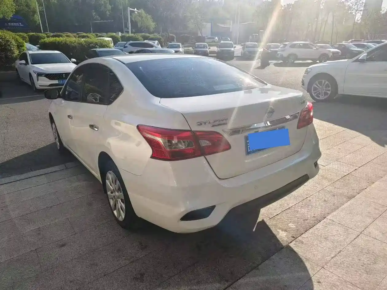 Фото 8 - Nissan Sylphy