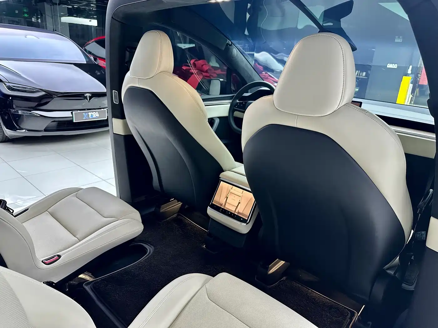 Tesla Model X 2024 2023 Dual Motor All-Wheel Drive Edition
