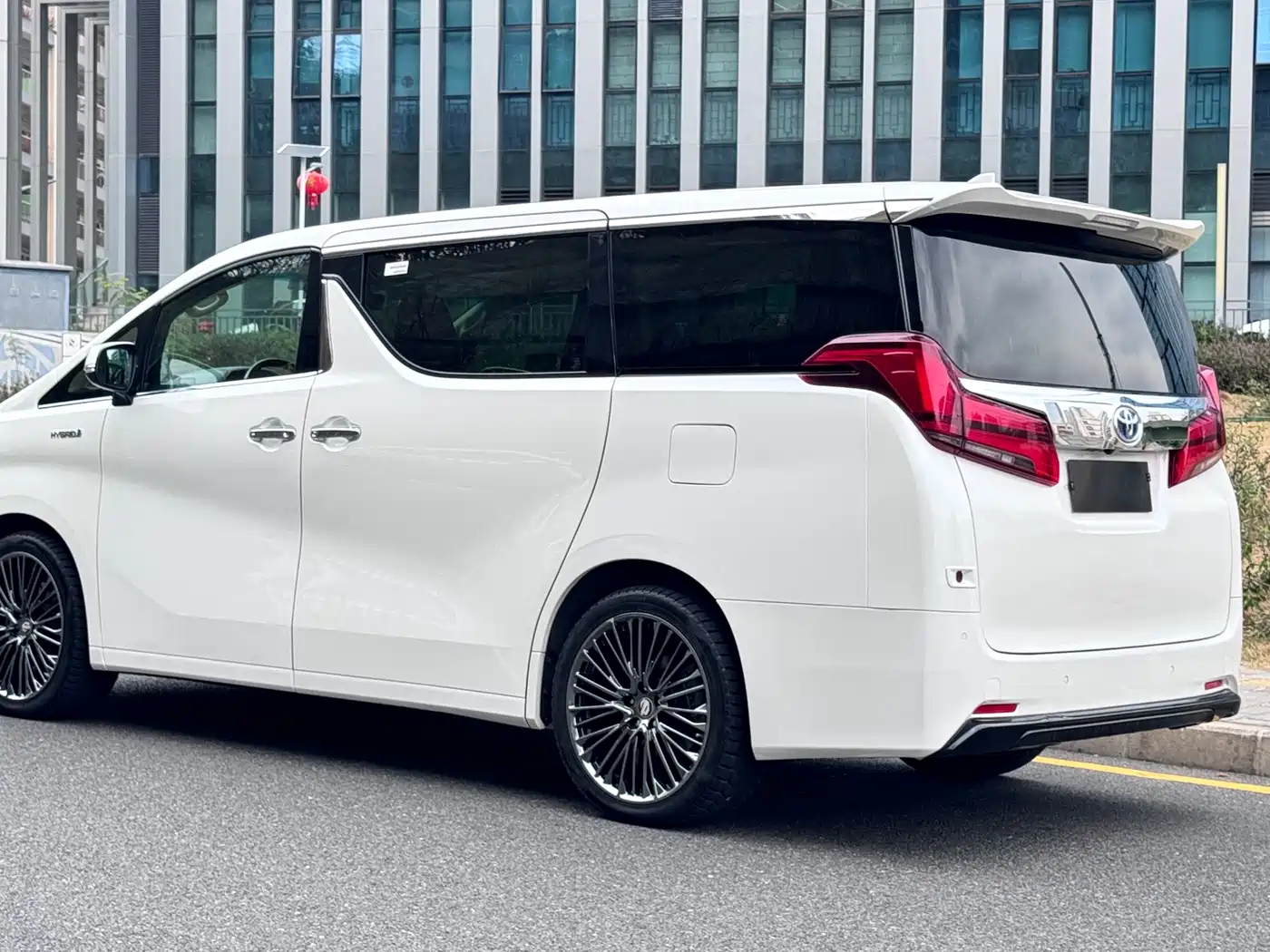 Toyota Alphard 2020 Hybrid 2.5L Premium Edition фото 20