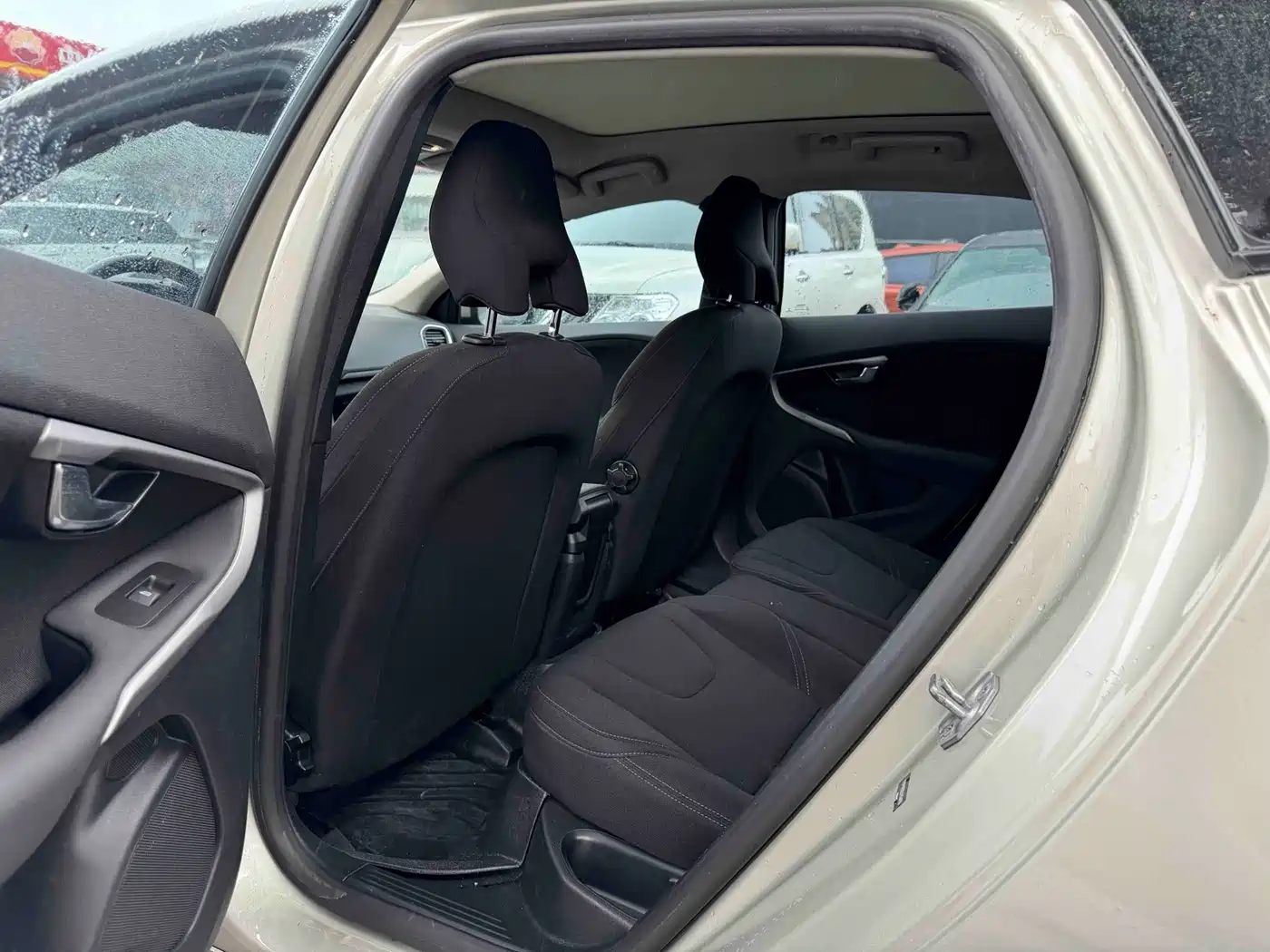 Фото 6 - Volvo V40