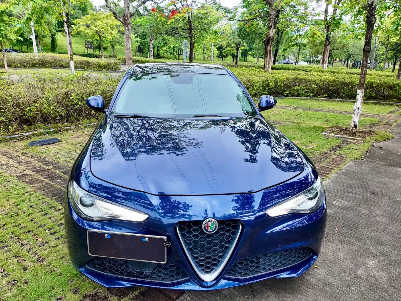 Alfa Romeo Giulia 2019 2017 2.0T 200HP Luxury Edition