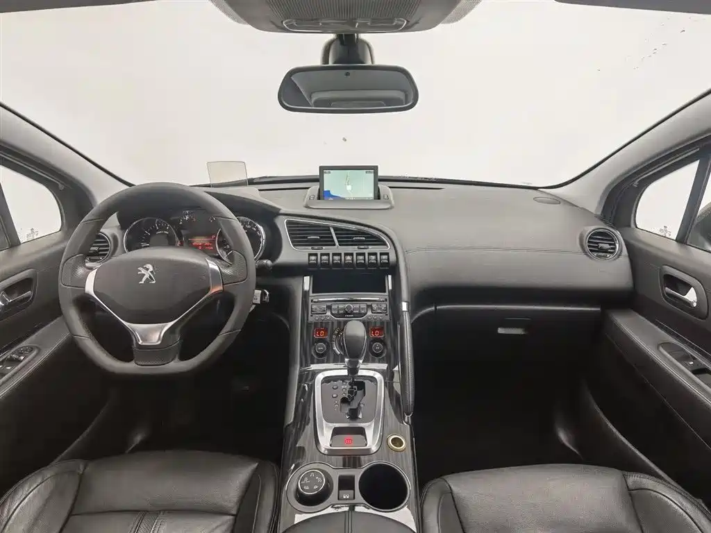 Peugeot 3008 2013 1.6THP Automatic Prestige Edition фото 5