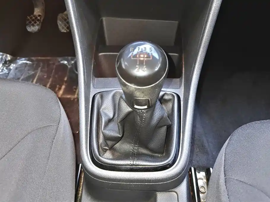Volkswagen Santana 2015 1.4L Manual Trend Edition фото 16