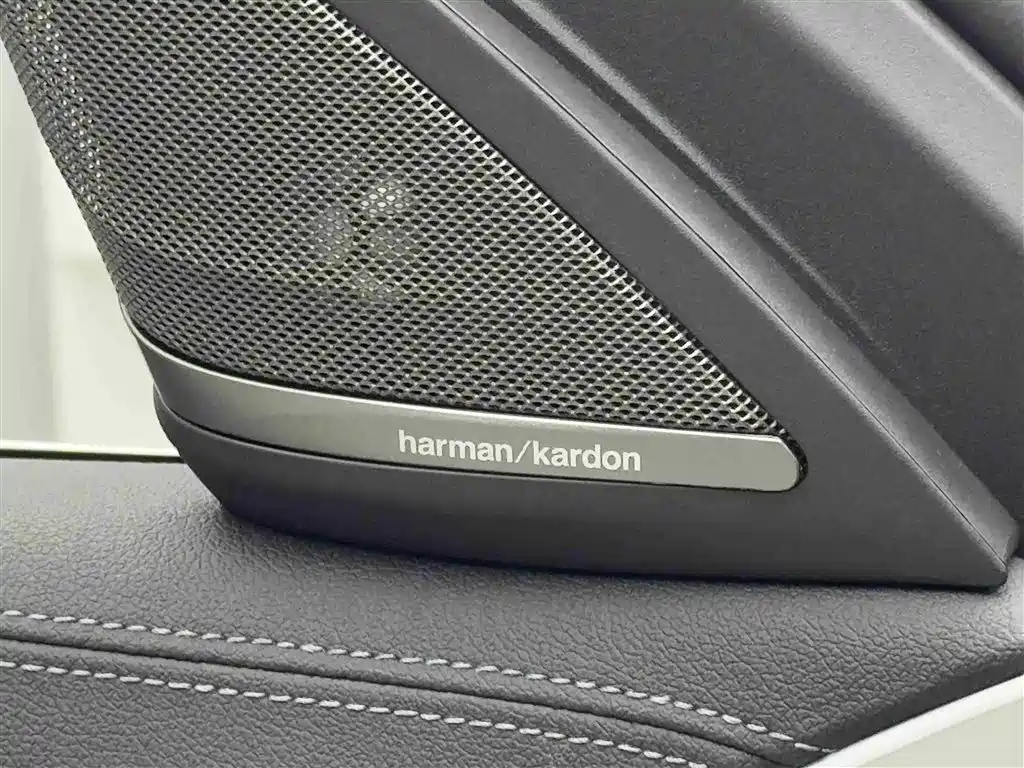 BMW 5 Series New Energy 2021 535Le Pioneer Edition M Sport Package фото 15