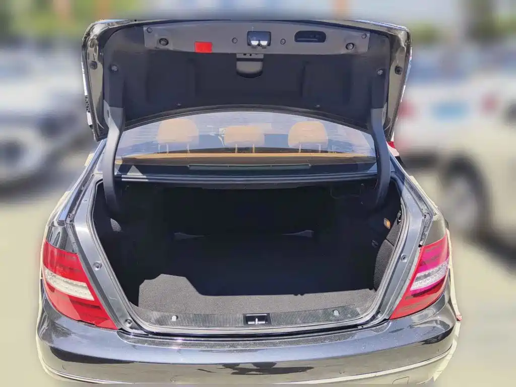 Фото 5 - Mercedes-Benz C-Class