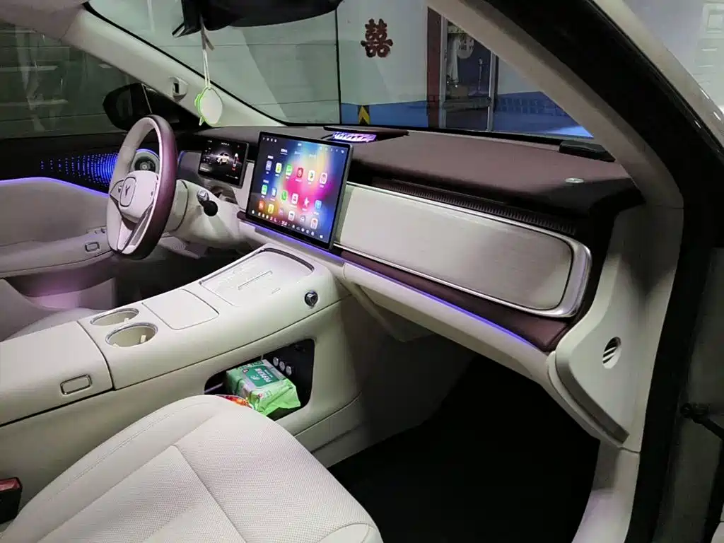 Voyah Auto Voyah Zhiyin 2026 2025 Model 2WD Huawei Qiankun Edition