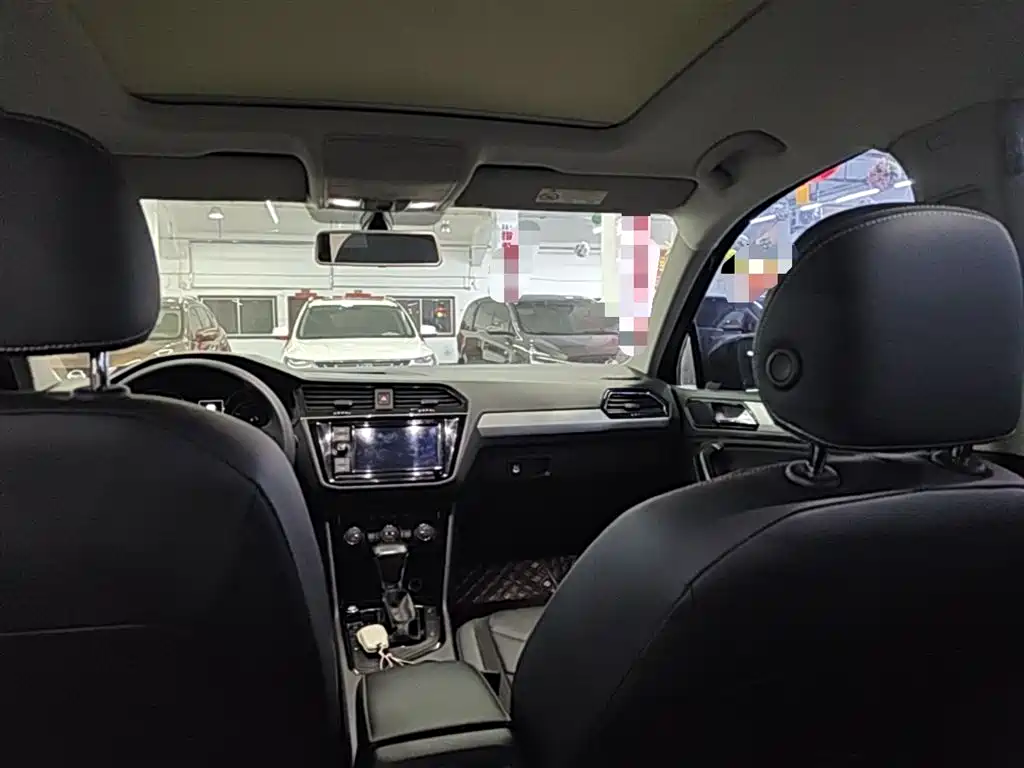 Volkswagen Tiguan L 2019 330TSI Auto 2WD Panorama Comfort Edition China V фото 18