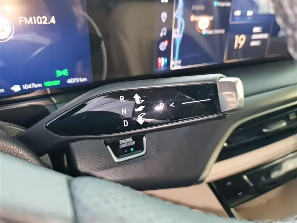 Buick GL8 New Energy 2025 Land Honor Premium Edition 7-Seater фото 14