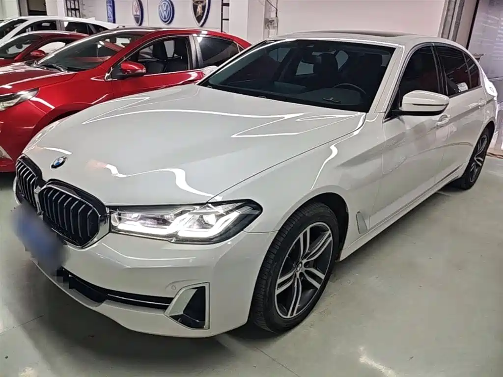 BMW 5 Series 2022 Model Second Facelift 530Li Leading M Sport Package фото 2