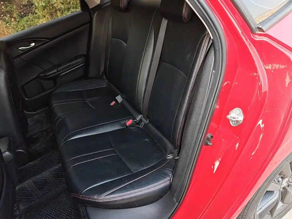 Photo 17 - Honda Civic