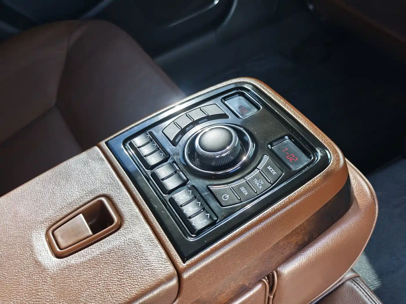 Hongqi H7 2016 2015 2.0T Luxury