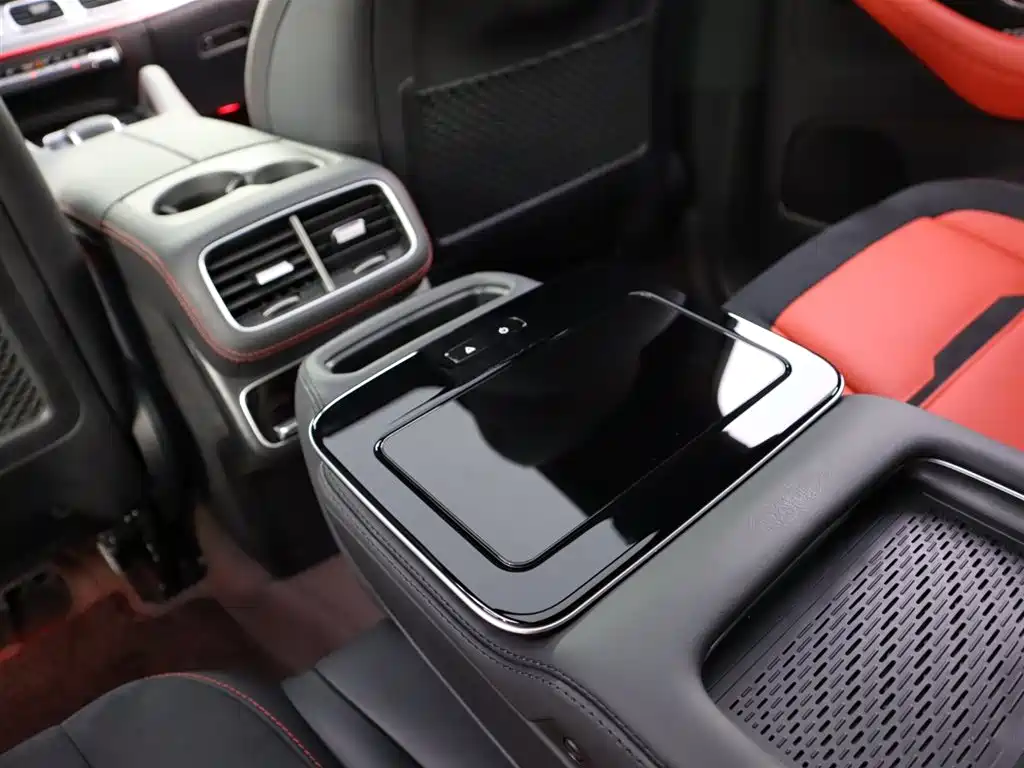 Mercedes-Benz GLE AMG 2024 AMG GLE 53 4MATIC+ фото 21