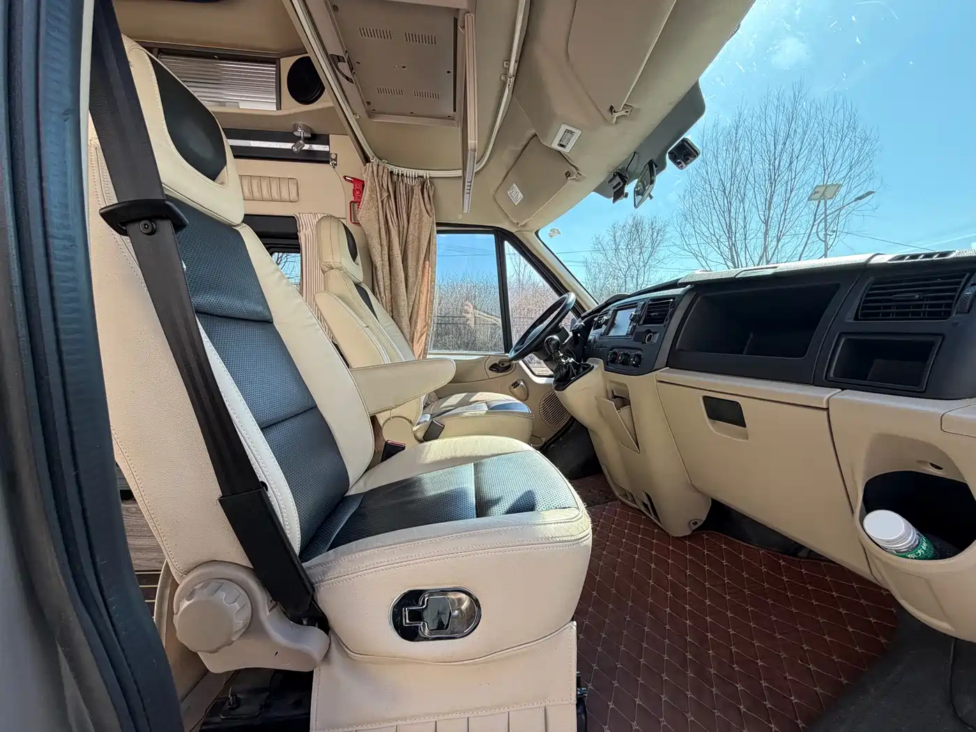 Ford New Generation Transit 2018 2016 Model 2.2T Long Wheelbase 6-Seater High-Roof Multi-Purpose Vehicle