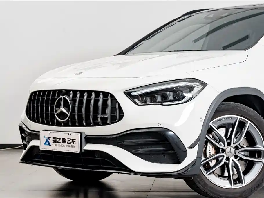 Mercedes-Benz GLA AMG 2023 Model AMG GLA 35 4MATIC фото 3
