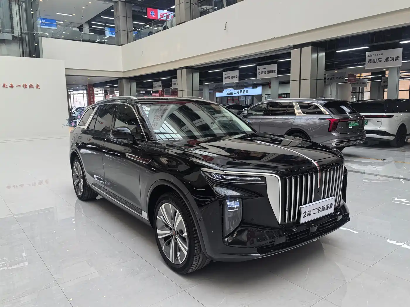 Hongqi E-HS9 2022 690km Qi Xiang Edition (6-seater) фото 3