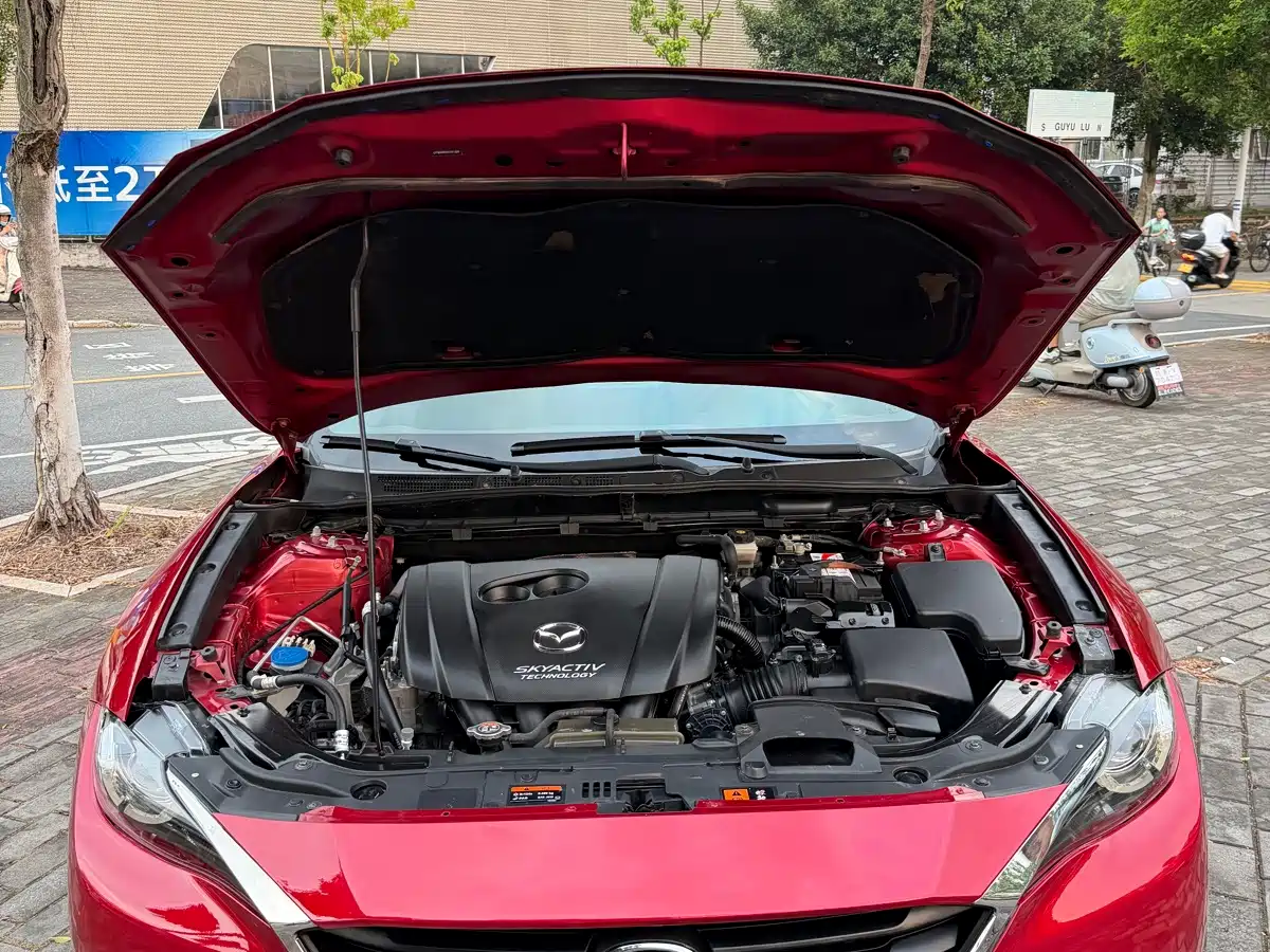 Photo 13 - Mazda CX-4