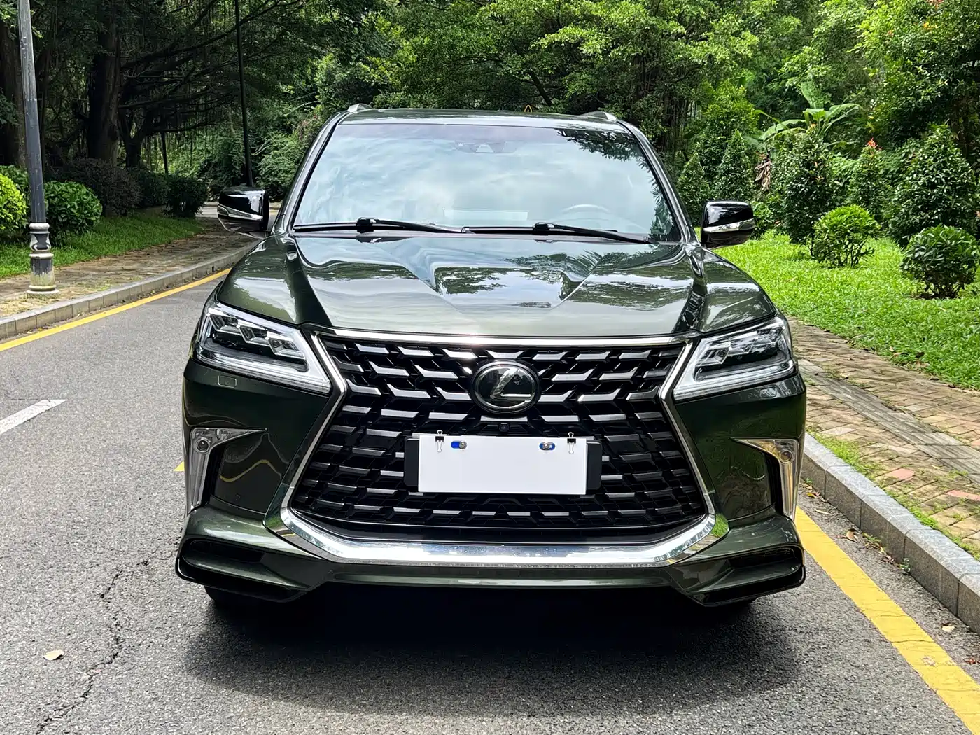 Lexus LX 2022