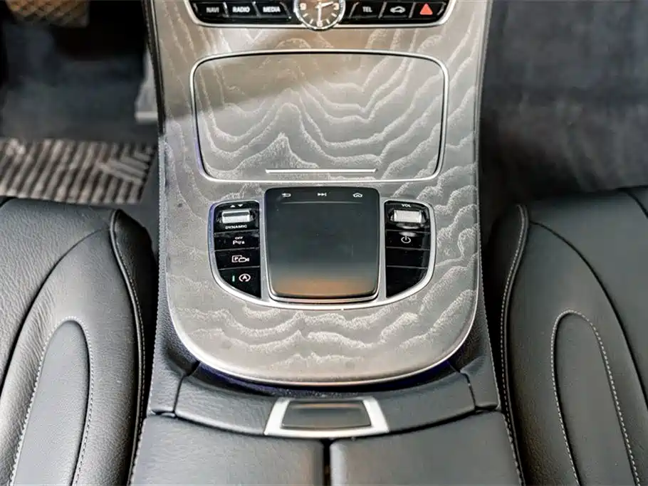 Mercedes-Benz CLS 2018 CLS 300 Dynamic фото 15