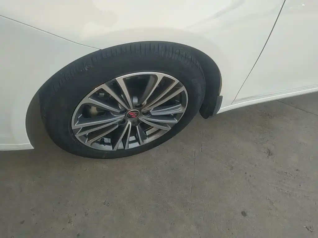 Photo 23 - Roewe i6