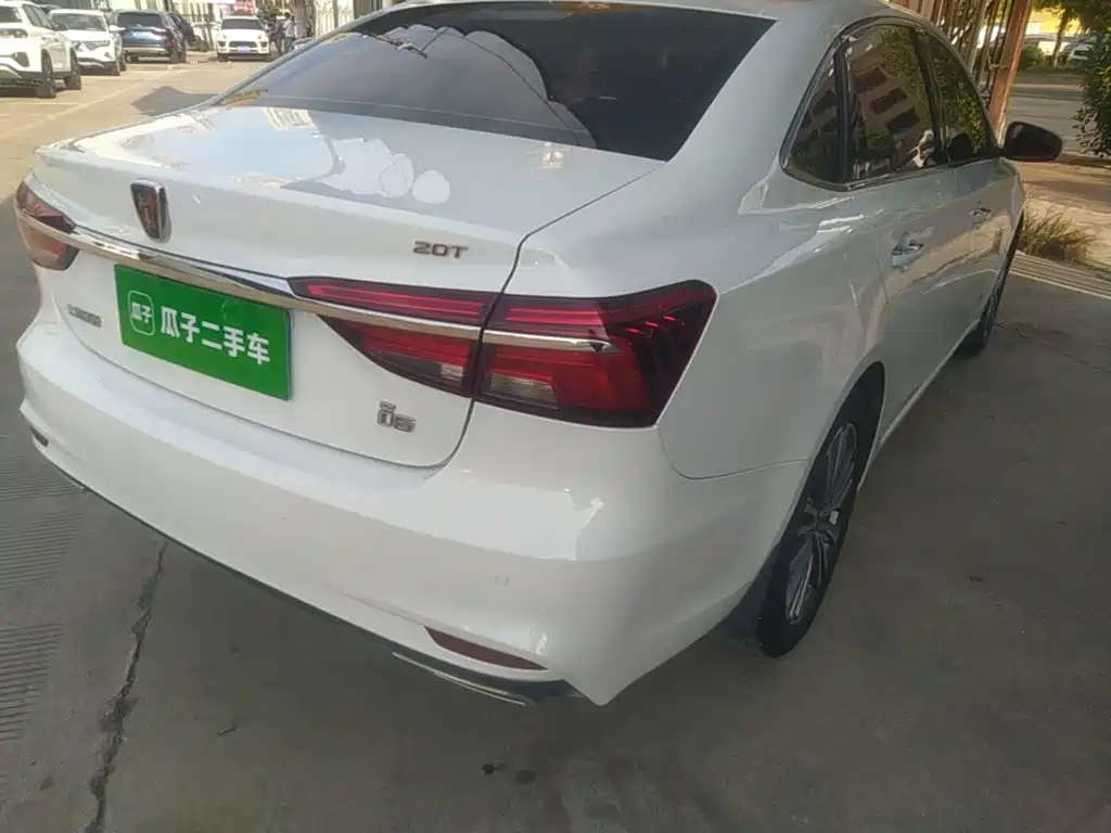 Roewe i6 2020 2020 PLUS 20T TST 4G Connected Glory Flagship Edition