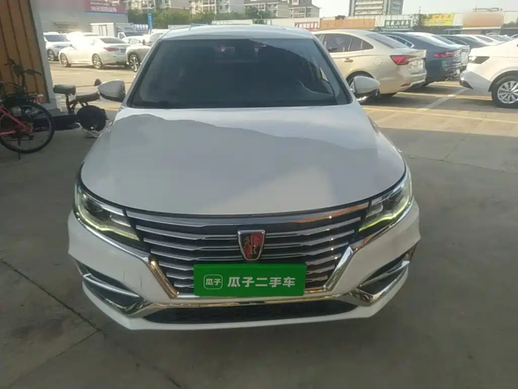 Roewe i6 2020 2020 PLUS 20T TST 4G Connected Glory Flagship Edition