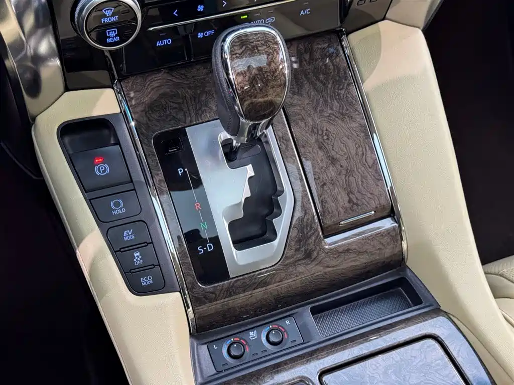Toyota Alphard 2021 Hybrid 2.5L Premium фото 13