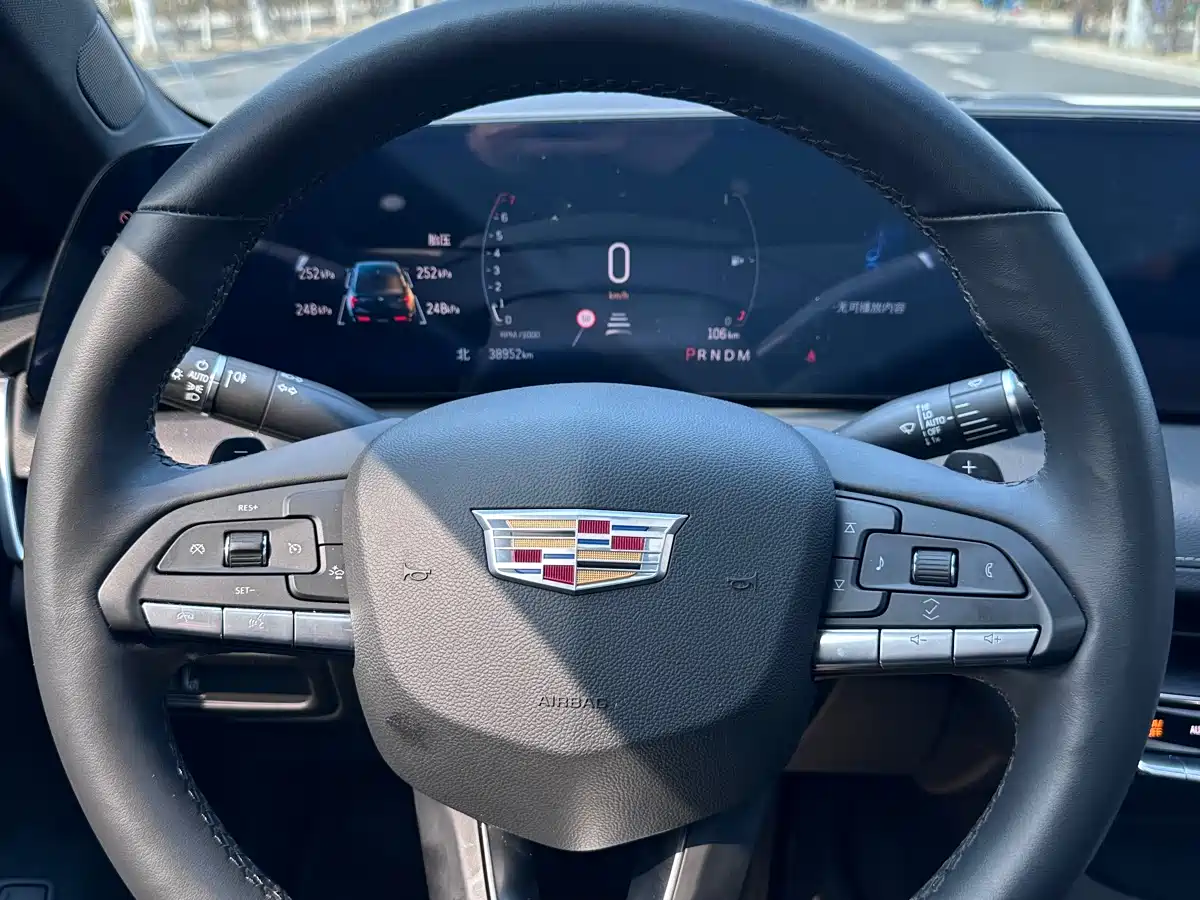 Cadillac CT5 2024 28T Luxury Model Pro фото 9