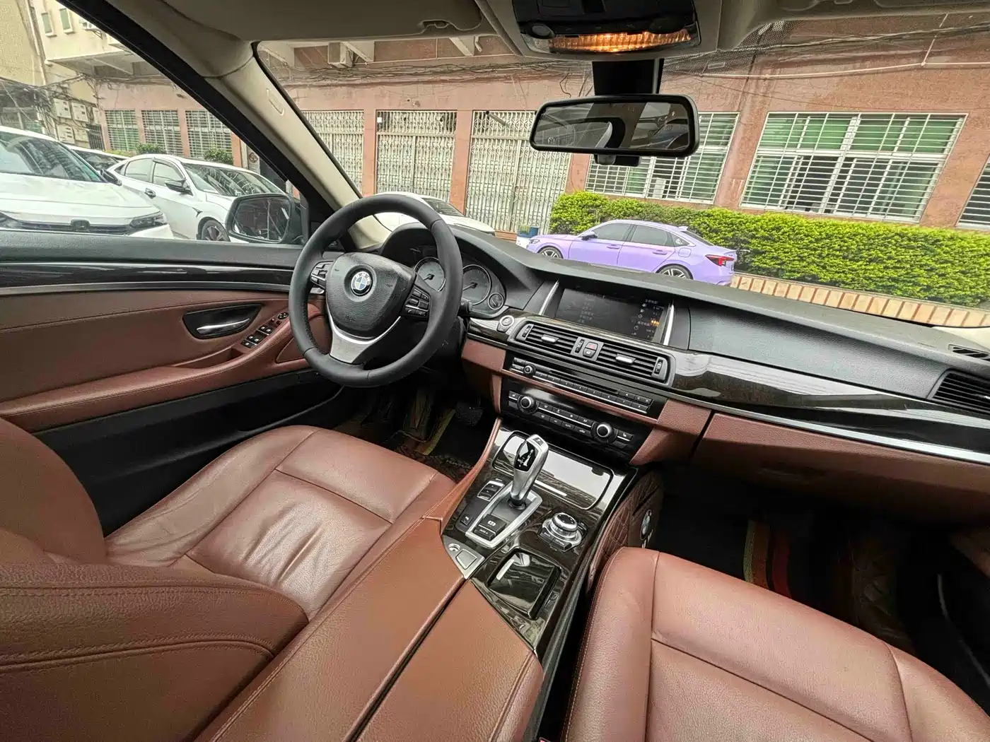 BMW 5 Series 2017 525Li Leading Edition фото 15