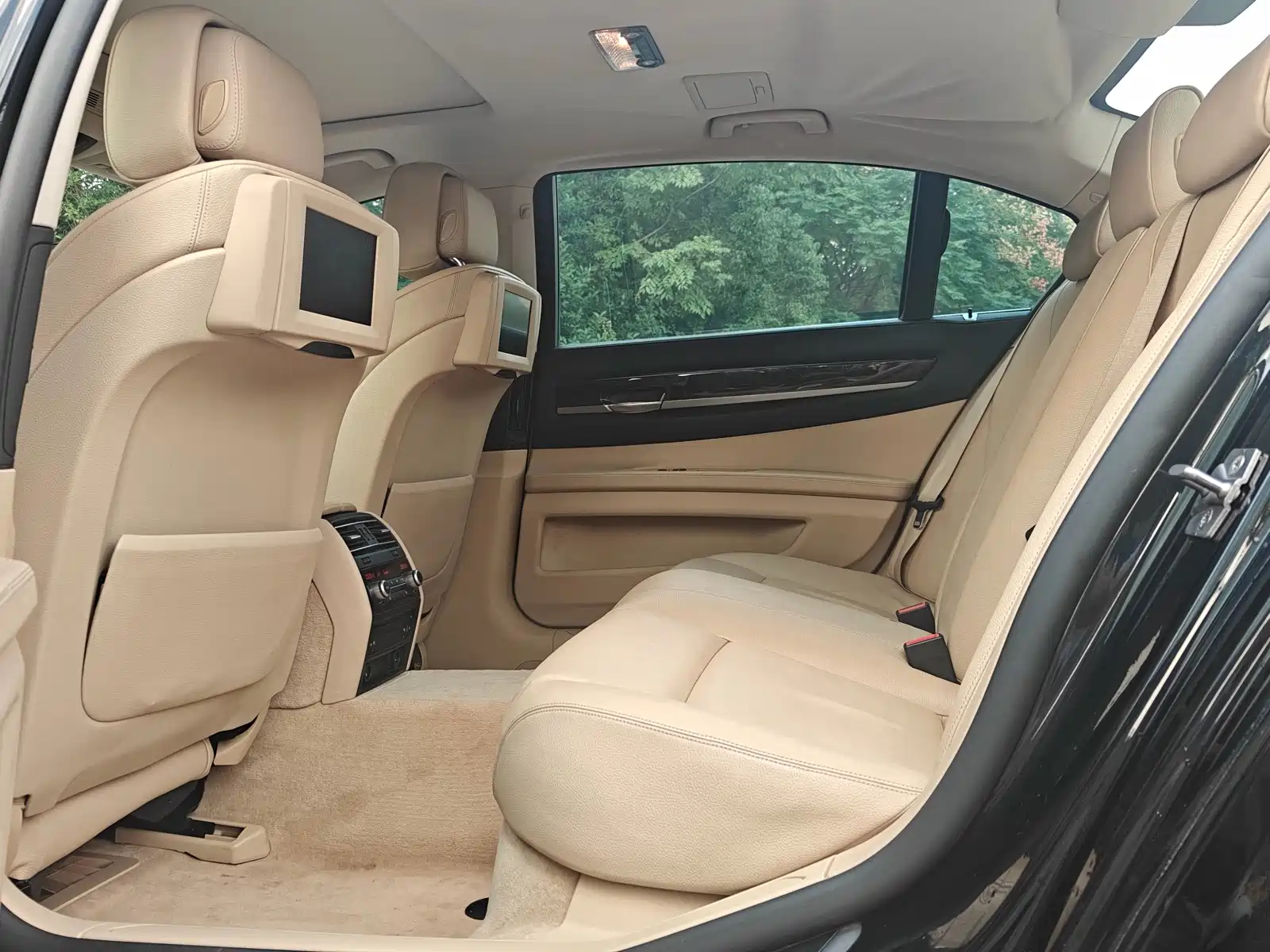 Photo 5 - BMW 7 Series