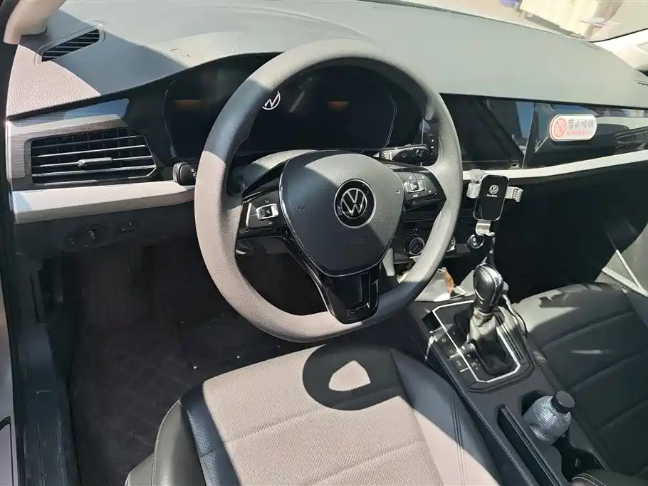 Volkswagen Lavida 2021 1.5L Auto Comfort Edition фото 12