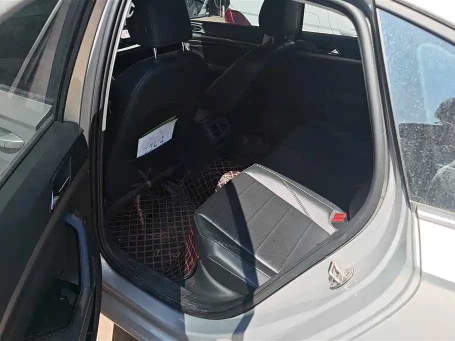 Volkswagen Lavida 2021 1.5L Auto Comfort Edition фото 11