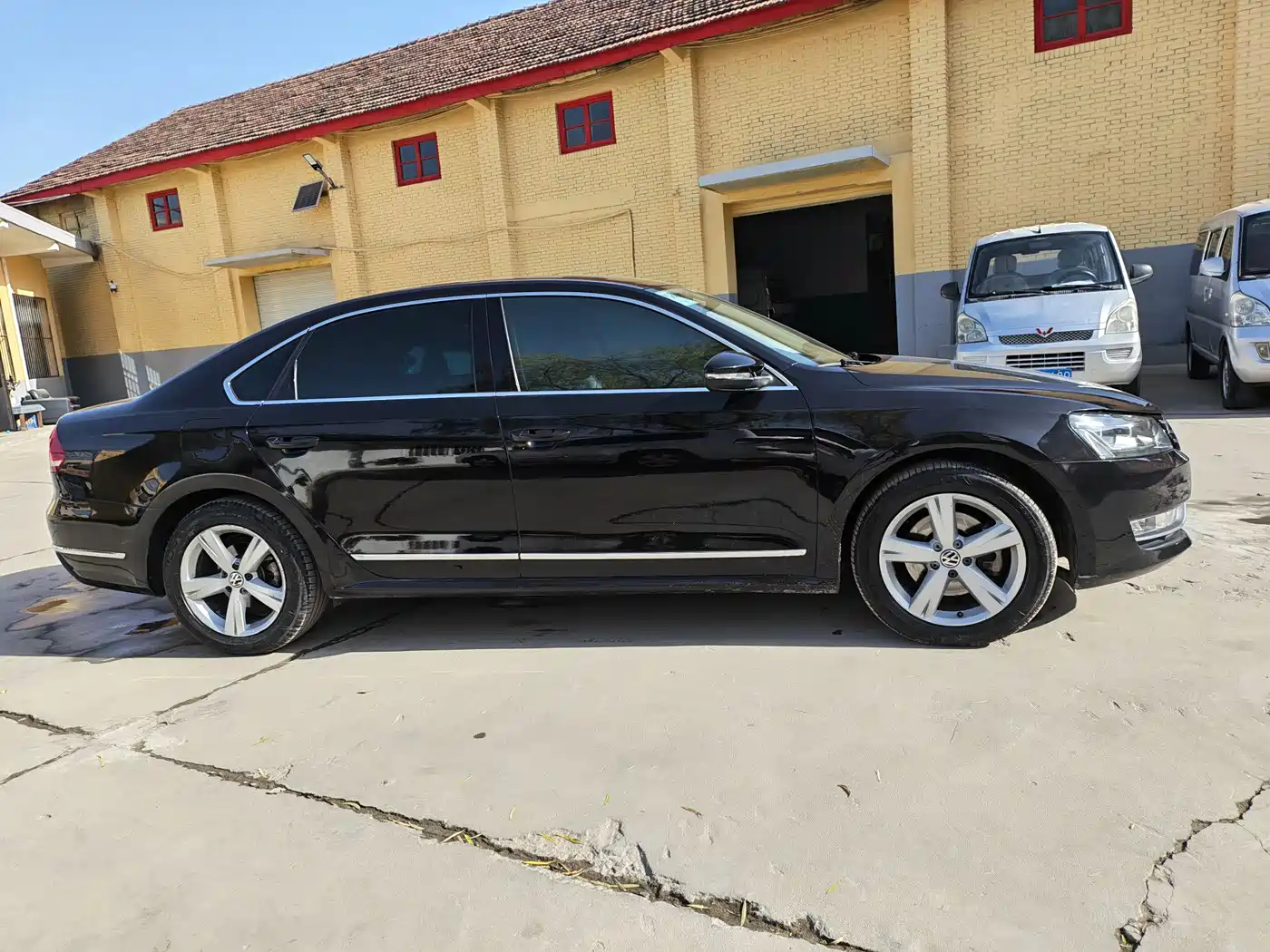 Volkswagen Passat 2013 2.0TSI DSG Zhizun фото 4