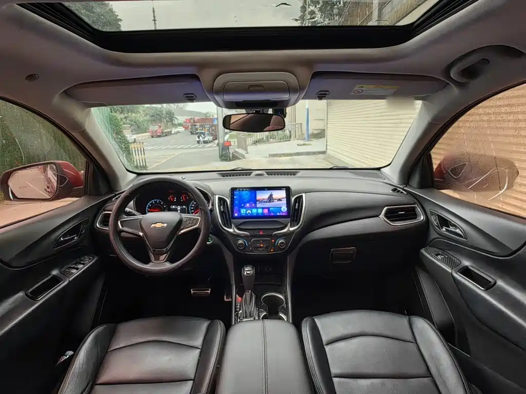 Фото 19 - Chevrolet Equinox
