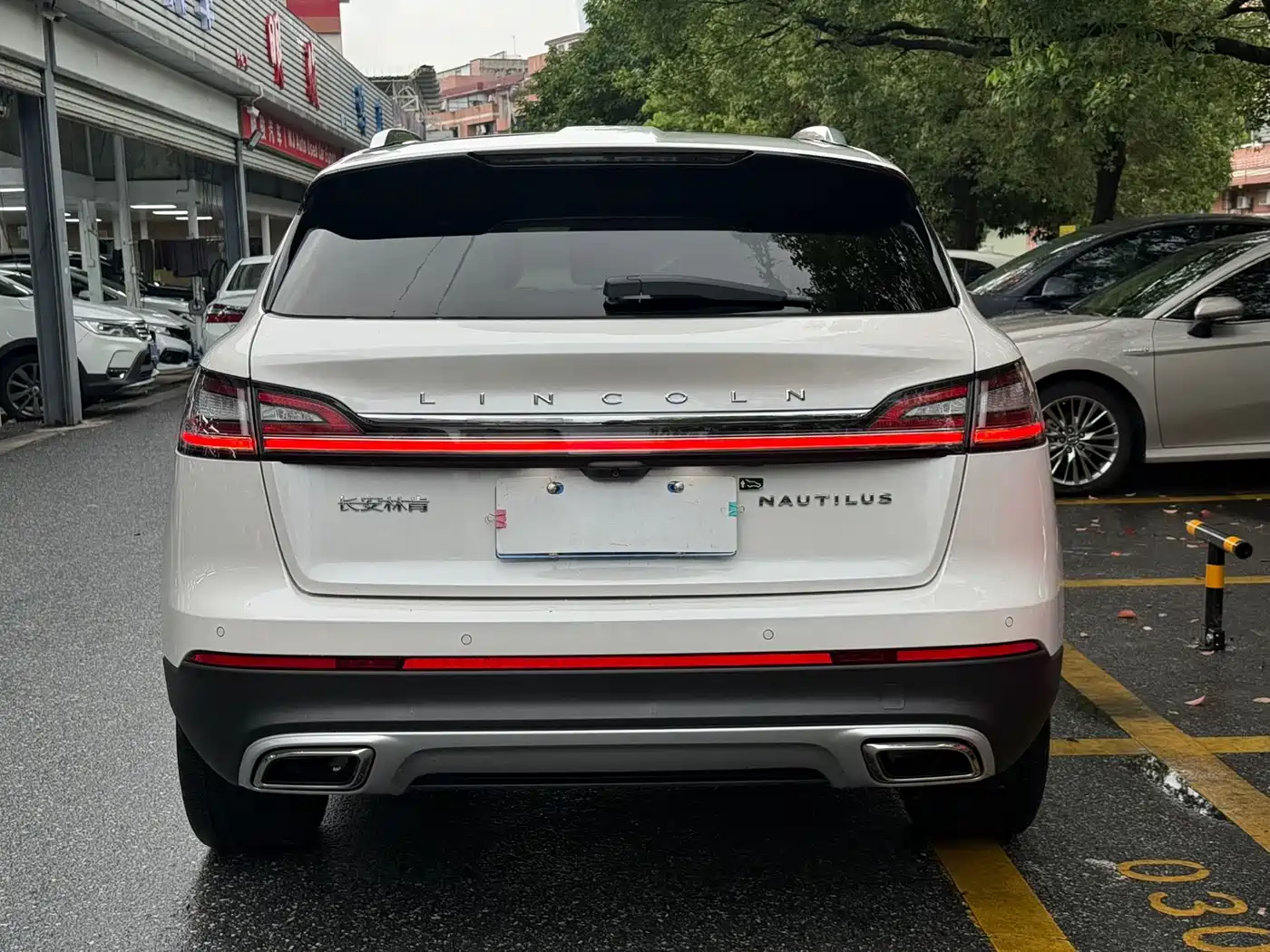 LINCOLN NAVIGATOR