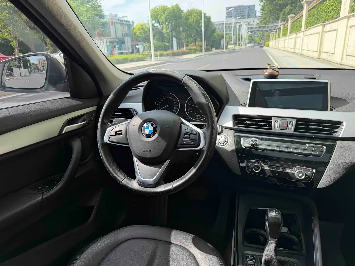 BMW X1 2016 sDrive18Li Fashion Model фото 10