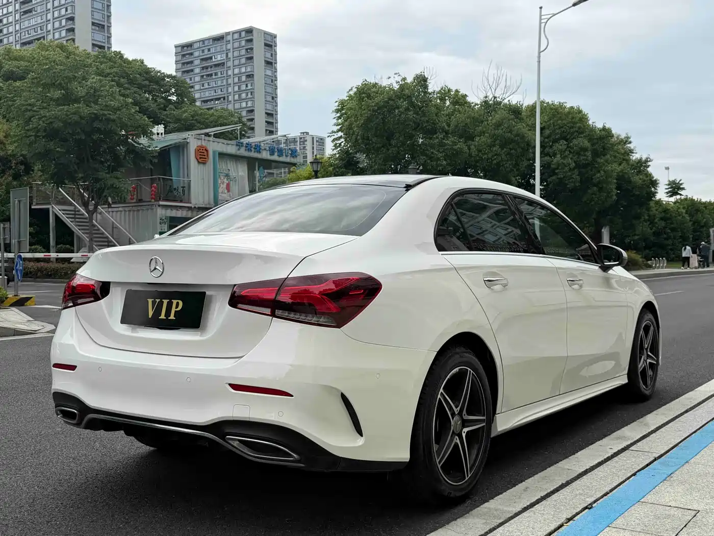 Mercedes-Benz A-Class 2019 A 200 L Sport Sedan фото 5