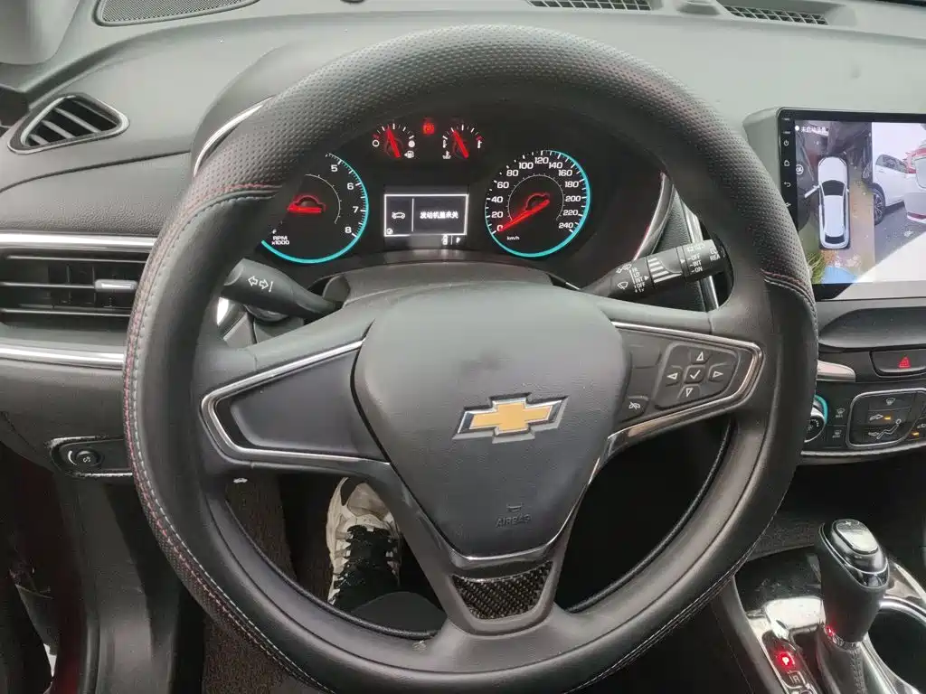 Фото 6 - Chevrolet Equinox
