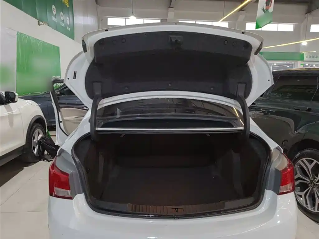 Buick Verano 2018 Sedan 15S Automatic Leading фото 19